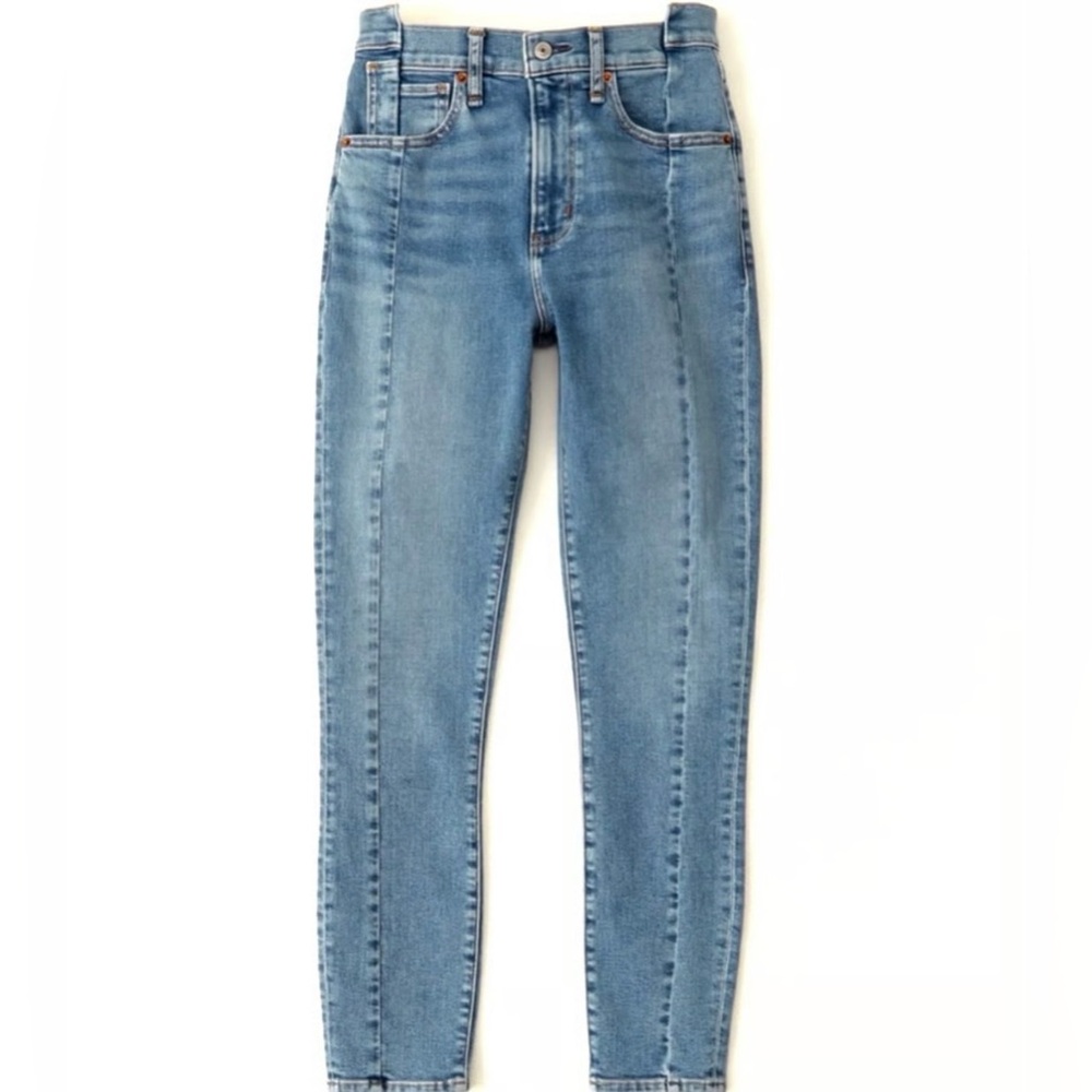 NWT Abercrombie High Rise Super Skinny Ankle Size 33